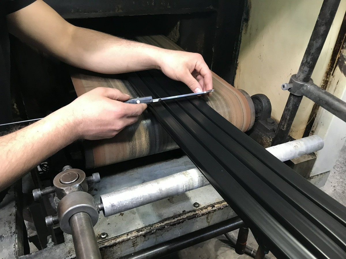 Docięcie gumowych fartuchów